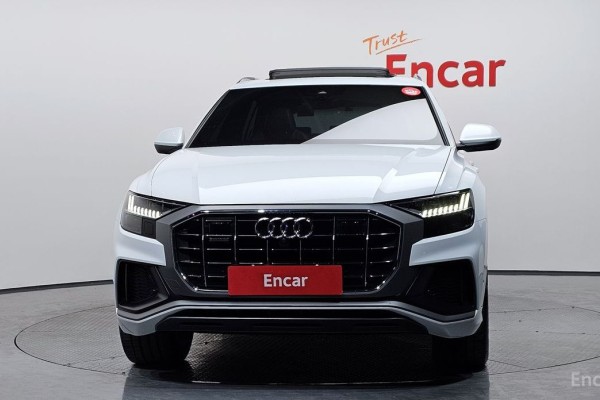 2020 Audi Q8 с пробегом 59 780 км