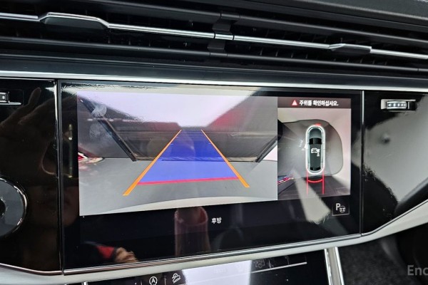 2020 Audi Q8 с пробегом 59 780 км