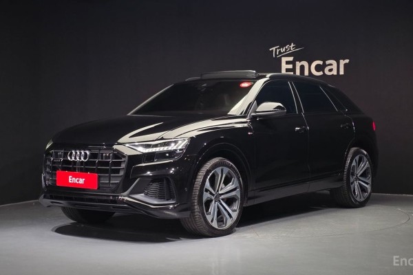 2022 Audi Q8 с пробегом 59 320 км