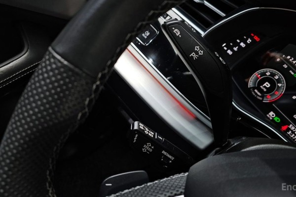 2020 Audi Q8 с пробегом 59 780 км