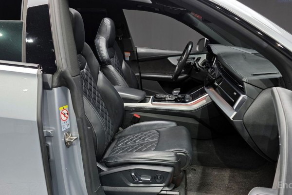 2022 Audi Q8 с пробегом 95 456 км