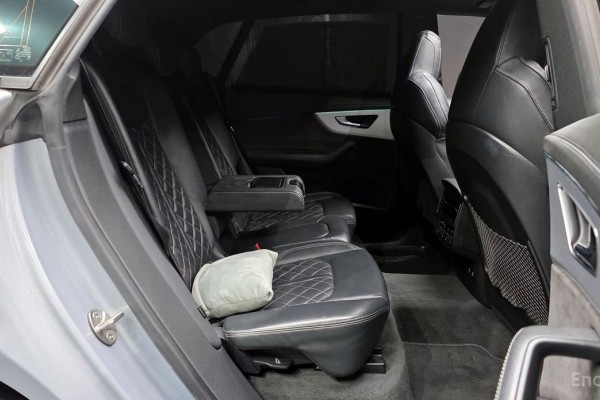 2022 Audi Q8 с пробегом 95 456 км