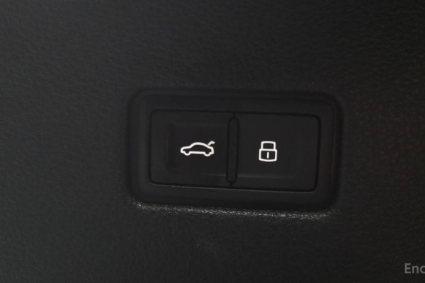 2022 Audi Q8 с пробегом 59 320 км