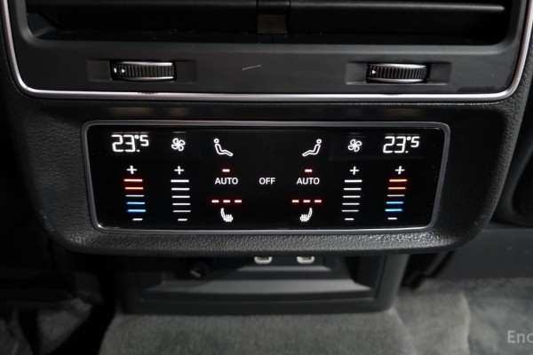 2022 Audi Q8 с пробегом 95 456 км