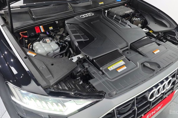 2021 Audi Q8 с пробегом 147 730 км