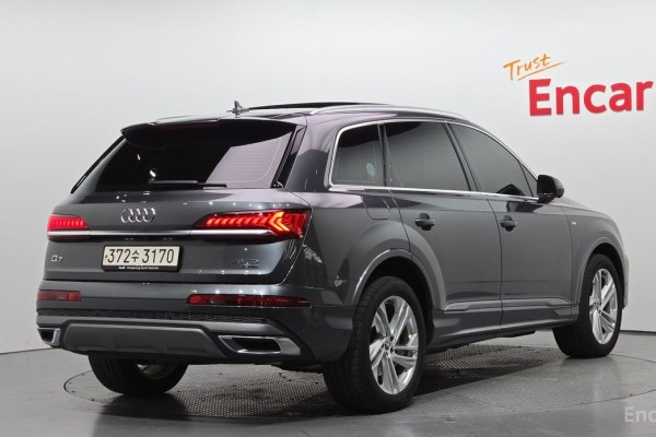 2021 Audi Q7 с пробегом 50 643 км