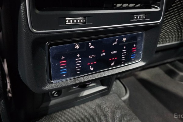 2021 Audi Q8 с пробегом 42 685 км