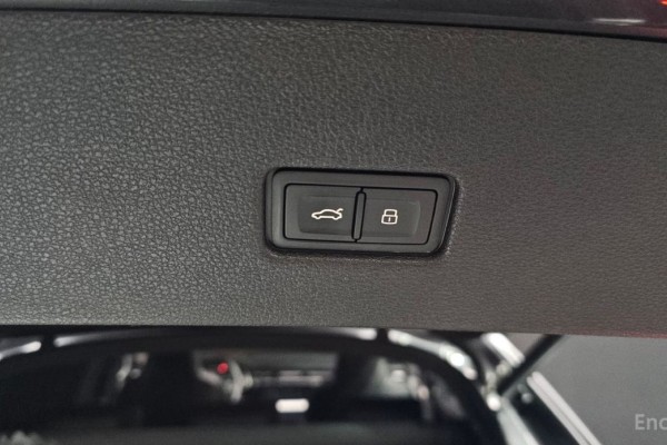 2021 Audi Q8 с пробегом 42 685 км