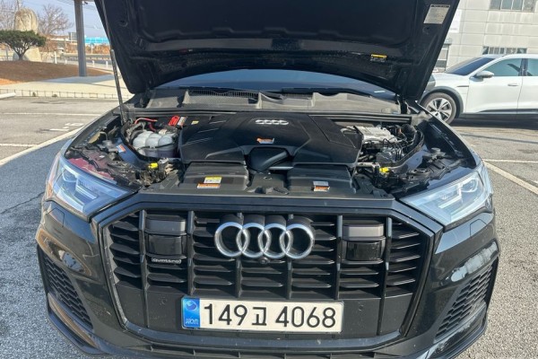 2022 Audi Q7 с пробегом 83 000 км