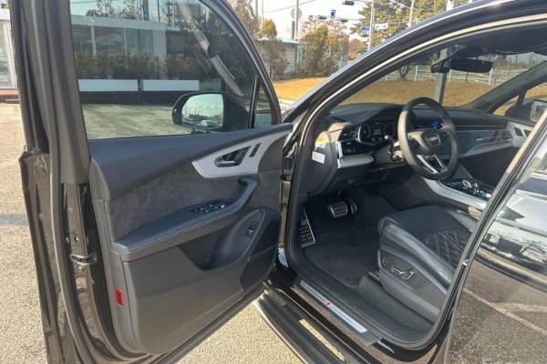 2022 Audi Q7 с пробегом 83 000 км