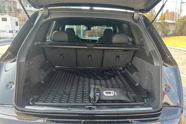 2022 Audi Q7 с пробегом 83 000 км