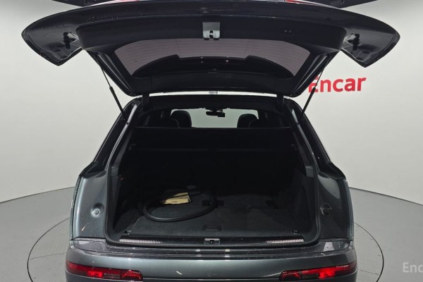 2021 Audi Q7 с пробегом 50 643 км