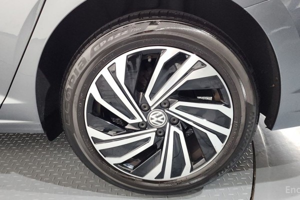 2021 Volkswagen Jetta с пробегом 31 021 км