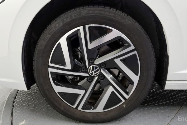 2022 Volkswagen Jetta с пробегом 41 066 км