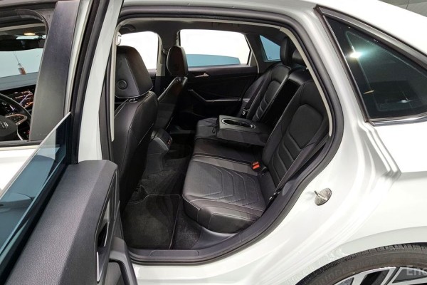 2022 Volkswagen Jetta с пробегом 41 066 км