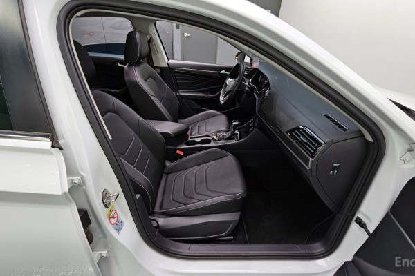 2022 Volkswagen Jetta с пробегом 41 066 км