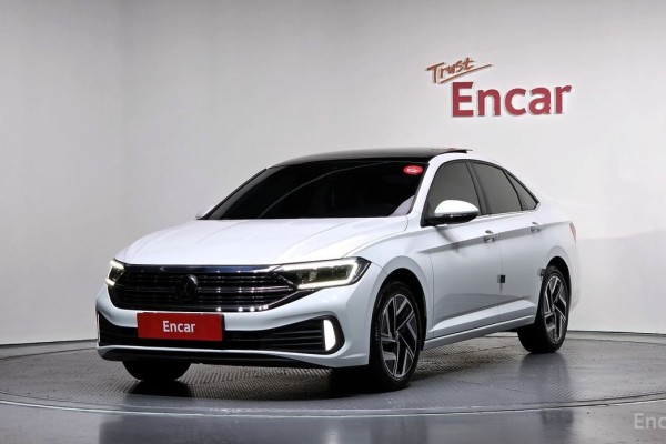 2022 Volkswagen Jetta с пробегом 33 736 км