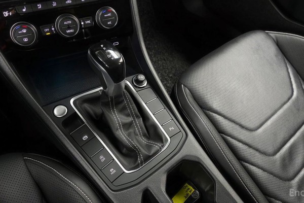 2022 Volkswagen Jetta с пробегом 33 736 км