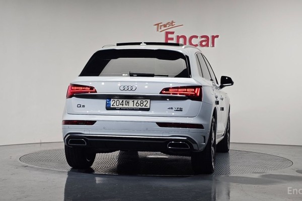 2023 Audi Q5 с пробегом 42 248 км