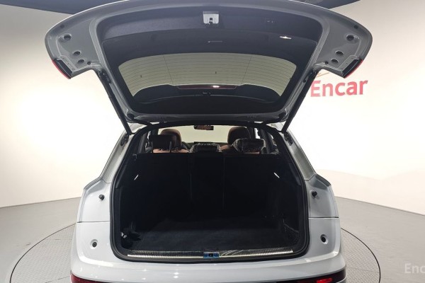 2023 Audi Q5 с пробегом 42 248 км