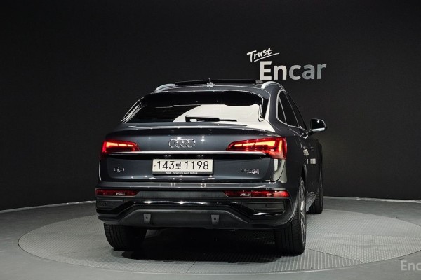 2022 Audi Q5 с пробегом 65 982 км