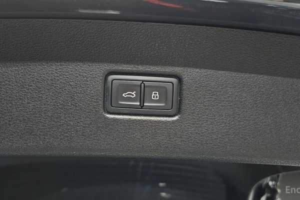 2022 Audi Q5 с пробегом 65 982 км