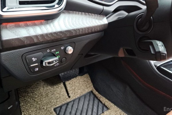 2023 Audi Q5 с пробегом 10 862 км