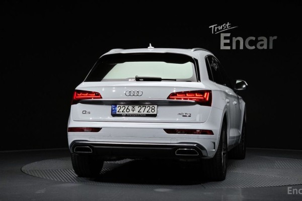 2023 Audi Q5 с пробегом 23 251 км
