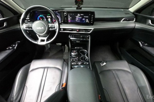 2022 Kia K5 с пробегом 112 440 км