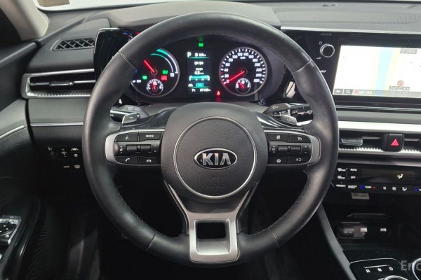 2021 Kia K5 с пробегом 57 135 км