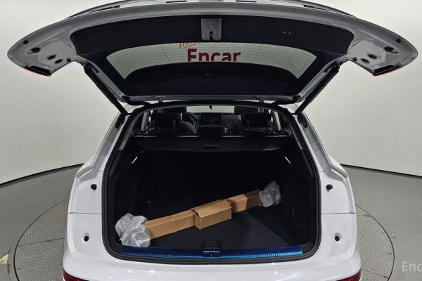 2023 Audi Q5 с пробегом 13 489 км