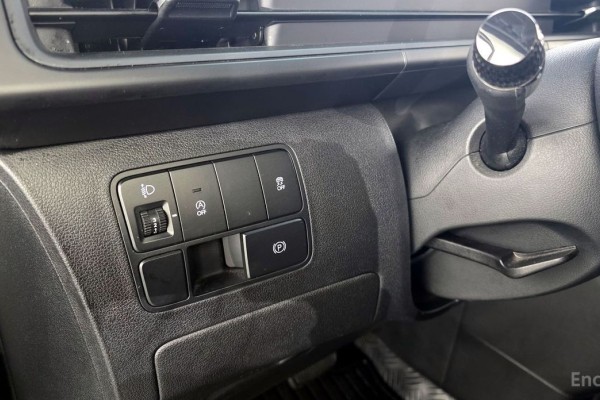 2022 Hyundai Staria с пробегом 79 115 км