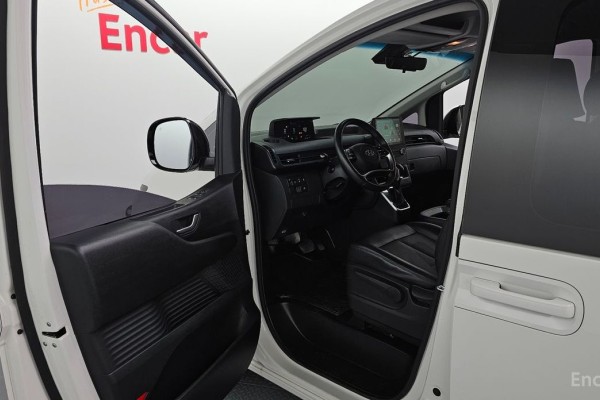 2022 Hyundai Staria с пробегом 72 859 км