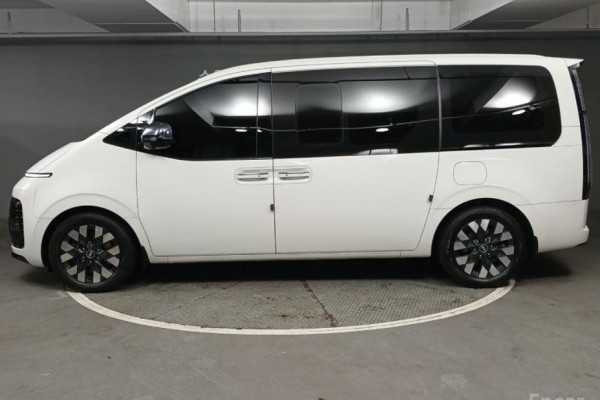 2021 Hyundai Staria с пробегом 94 135 км