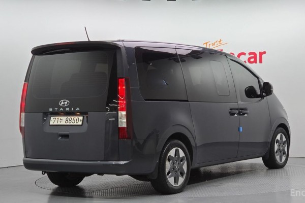 2021 Hyundai Staria с пробегом 32 193 км