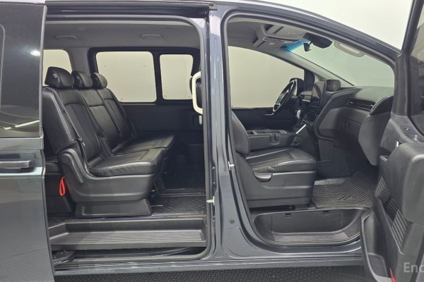 2021 Hyundai Staria с пробегом 32 193 км