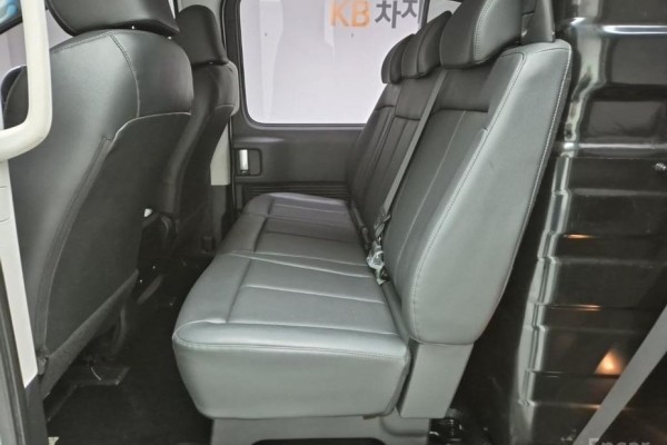 2022 Hyundai Staria с пробегом 101 300 км