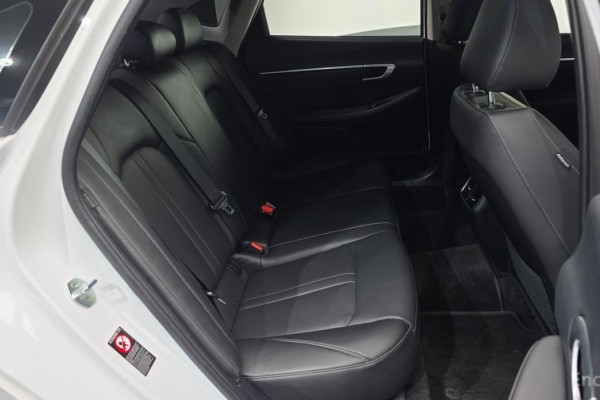 2022 Hyundai Sonata с пробегом 98 713 км