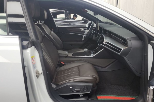 2022 Audi A7 с пробегом 43 501 км
