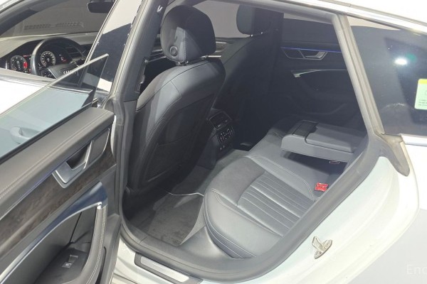 2021 Audi A7 с пробегом 108 930 км