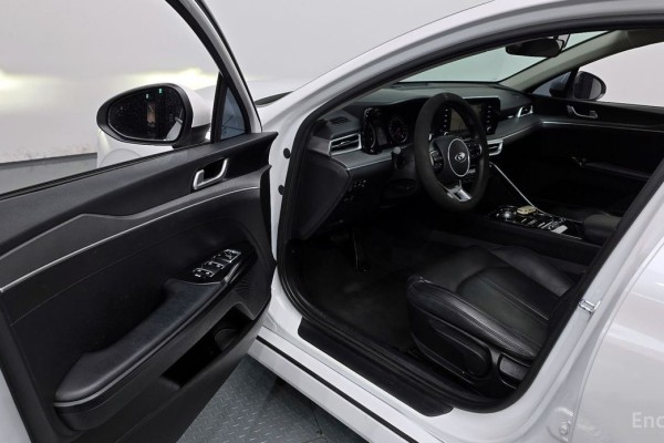2021 Kia K5 с пробегом 87 499 км