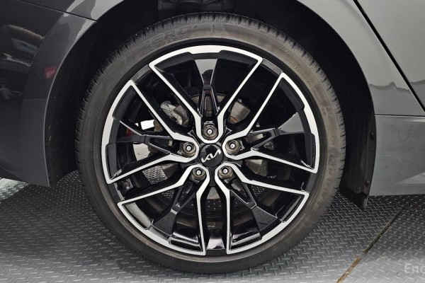 2021 Kia K5 с пробегом 31 918 км