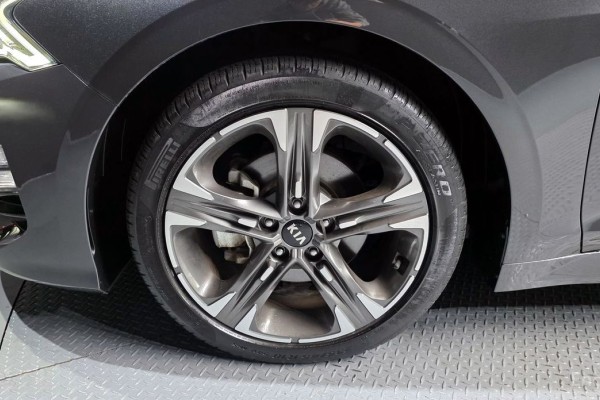 2021 Kia K5 с пробегом 39 777 км