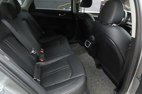 2021 Kia K5 с пробегом 39 424 км