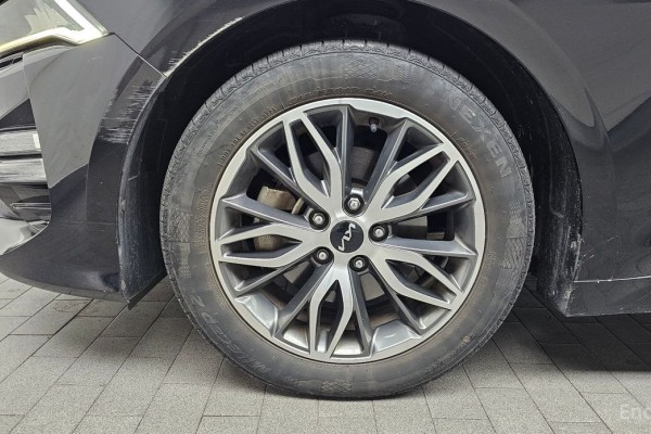 2022 Kia K5 с пробегом 130 327 км