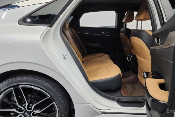 2021 Kia K5 с пробегом 37 941 км