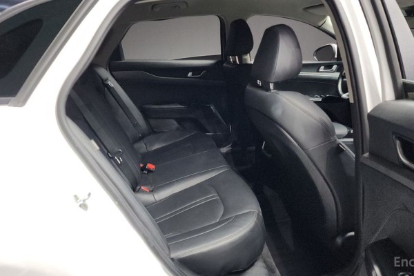 2022 Kia K5 с пробегом 101 507 км