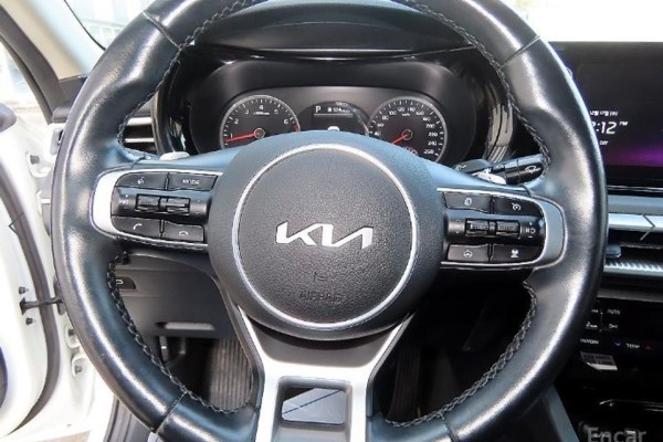2021 Kia K5 с пробегом 65 402 км