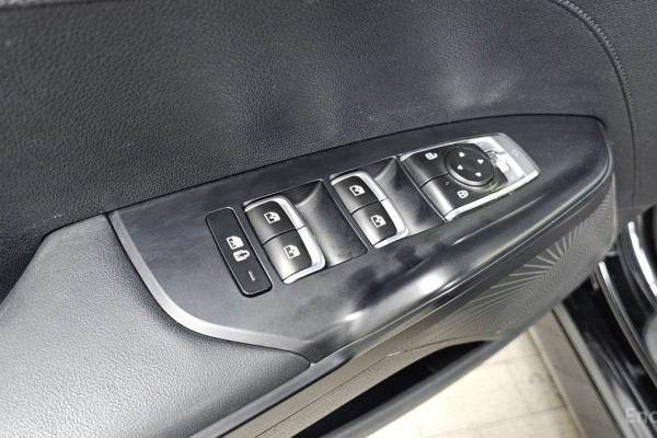 2022 Kia K5 с пробегом 130 327 км