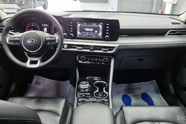 2021 Kia K5 с пробегом 95 000 км